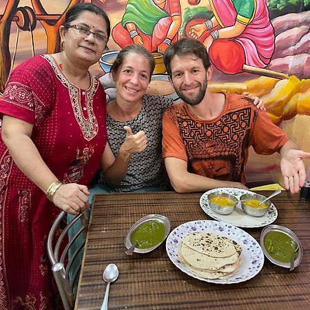 Azure Family Paying Guest House Varanasi Exterior photo